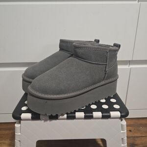 Women's Gray Winter Platform Boots